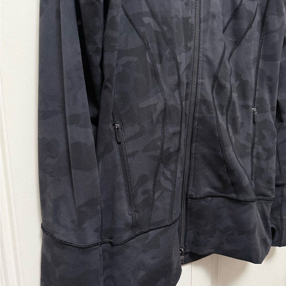 Lululemon In Stride Jacket - Picture 9 of 10